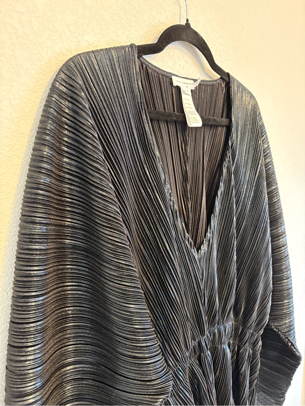 Good American Metallic Plissé Peplum Top Black Silver Pleated Blouse Size 3/4 - Picture 10 of 15